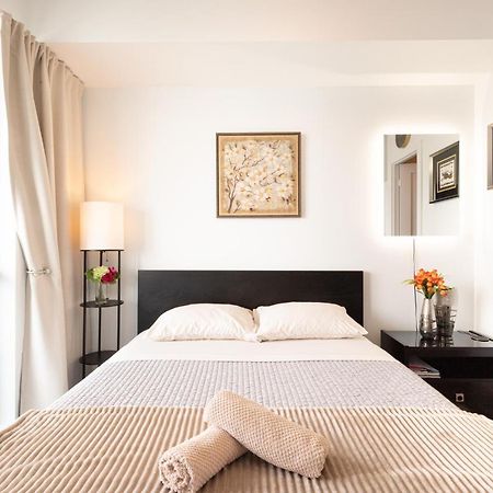 Bright Condo In The Heart Of Toronto Ngoại thất bức ảnh