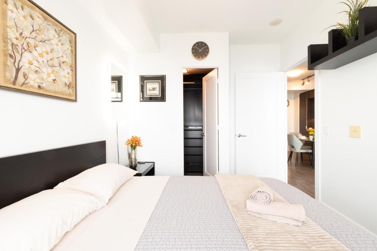 Bright Condo In The Heart Of Toronto Ngoại thất bức ảnh