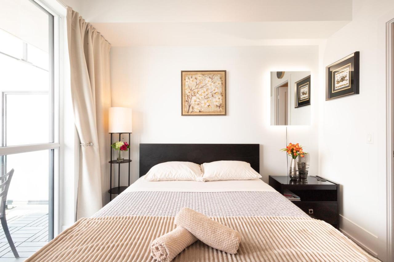 Bright Condo In The Heart Of Toronto Ngoại thất bức ảnh