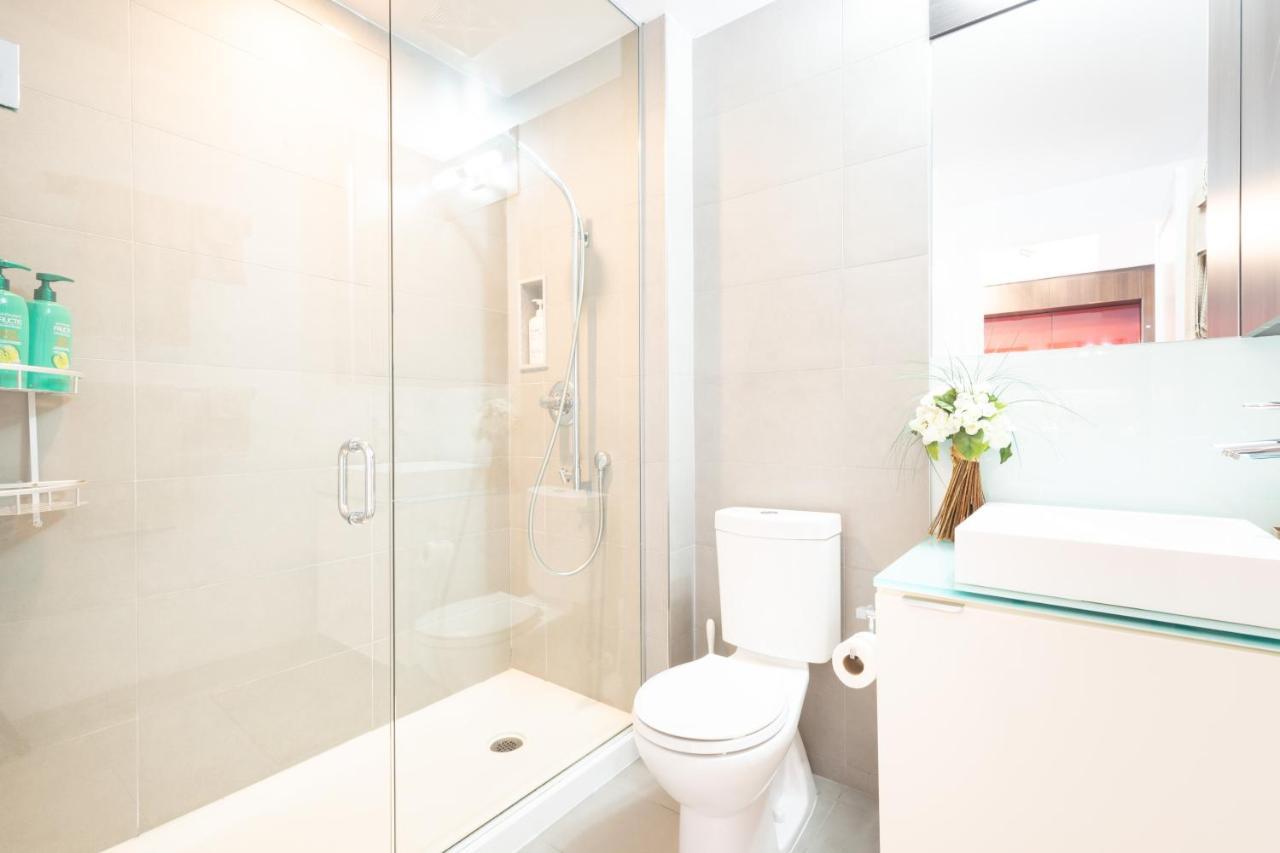 Bright Condo In The Heart Of Toronto Ngoại thất bức ảnh