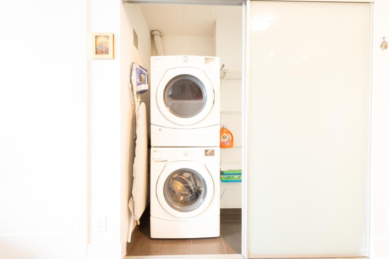Bright Condo In The Heart Of Toronto Ngoại thất bức ảnh