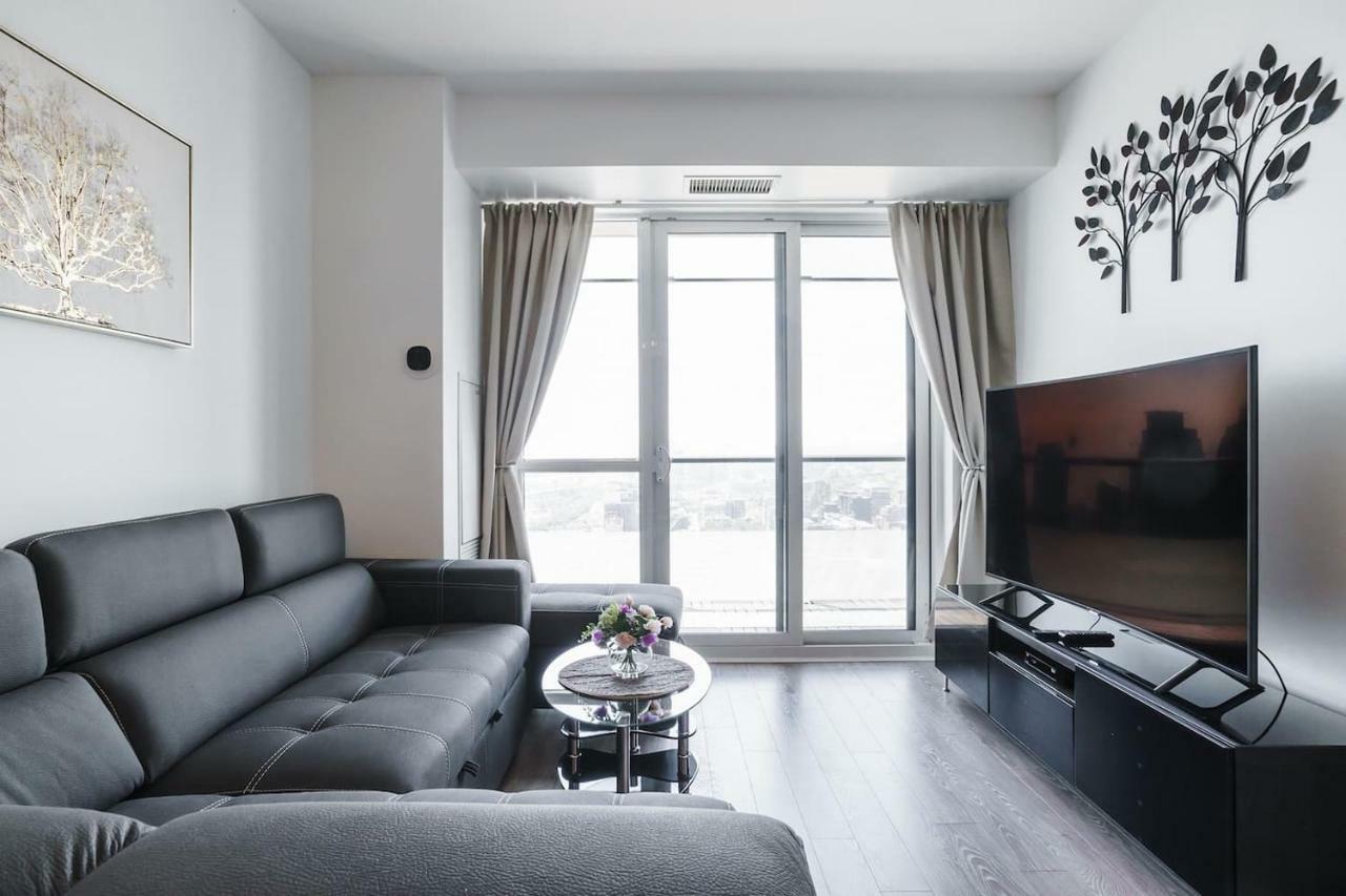 Bright Condo In The Heart Of Toronto Ngoại thất bức ảnh