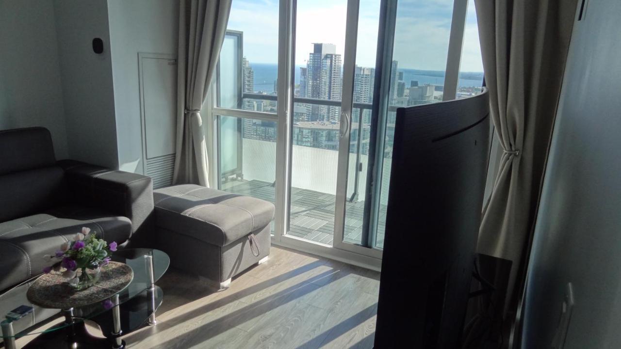 Bright Condo In The Heart Of Toronto Ngoại thất bức ảnh